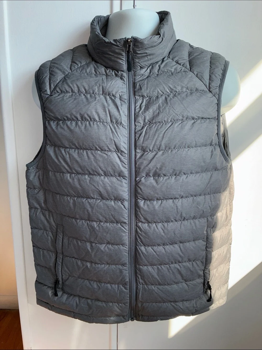 HEATKEEP Packable Gray Down Puffer Vest, Lightweight Layer, Like New M